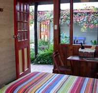 Red Poles - Accommodation VIC