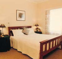 The Farm House - Accommodation VIC