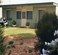 Oaklands Fishing Cottage - Accommodation VIC