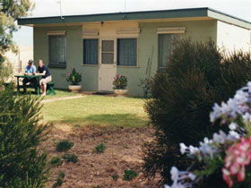 Oaklands Fishing Cottage - Accommodation VIC 0