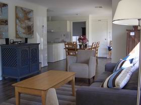 Saltaire Yellow - Accommodation VIC 0