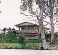 Mundic Grove Cottage - Accommodation VIC