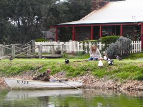 Stone Well SA Accommodation VIC