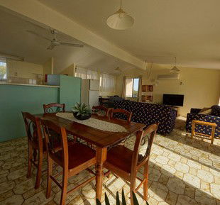 Sea Air-a Siesta 5 - Accommodation VIC 2