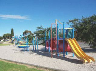 Stansbury Villas - Accommodation VIC 3