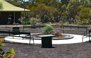 Riverbush Cottages - Accommodation VIC 2