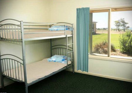 Port Lincoln Lions Hostel - Accommodation VIC 2