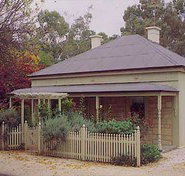 Miriams Cottage - Accommodation VIC