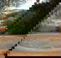 Adelaide Hills Country Cottages - The Nest - Accommodation VIC
