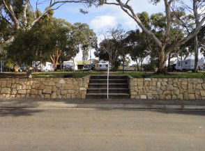 Long Island Caravan Park Cabins - Accommodation VIC 7