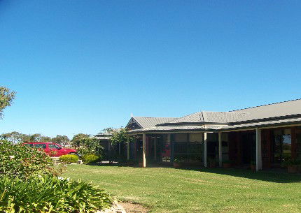 Marandoo Estate Homestead - Accommodation VIC 2