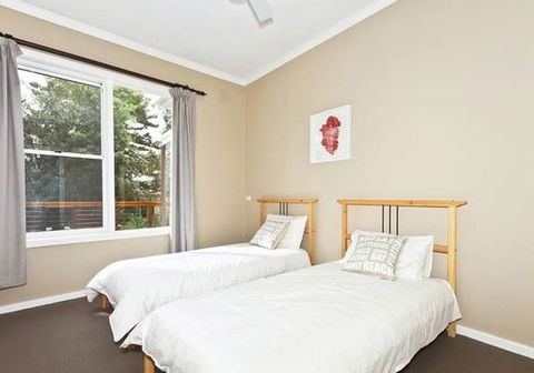 Sea Sand And Scrub Holiday House - Accommodation VIC 3