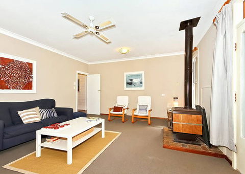 Sea Sand And Scrub Holiday House - Accommodation VIC 7