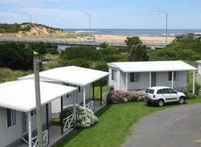 Peterborough Caravan Park - Accommodation VIC 3