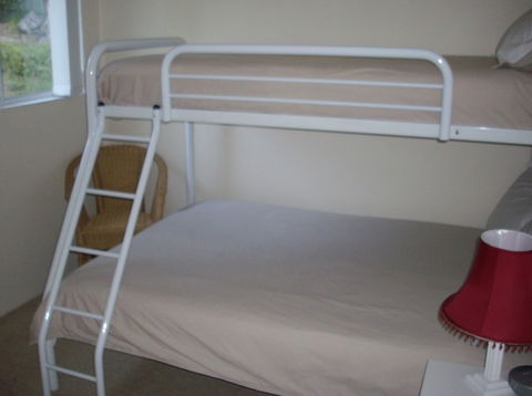 Riverfront Holiday House - Accommodation VIC 5