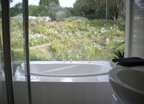 Riverfront Holiday House - Accommodation VIC 9