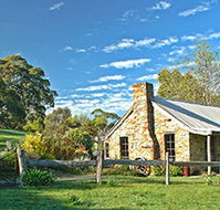 Adelaide Hills Country Cottages - Gum Tree Cottage - Accommodation VIC