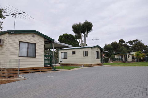 Avoca Dell Caravan Park - Accommodation VIC 4