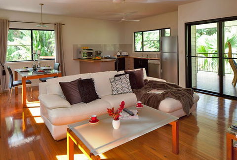 Misty Mountains Tropical Rainforest Romantic Retreat - Accommodation VIC 0