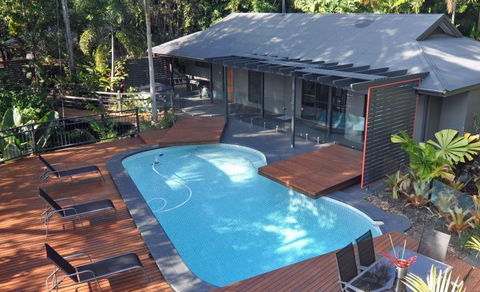 The Cairns Holiday Homes Red Arrow Lodge - Edge Hill, Cairns - Accommodation VIC 4