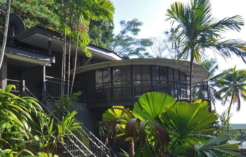 The Cairns Holiday Homes Red Arrow Lodge - Edge Hill, Cairns - Accommodation VIC 5