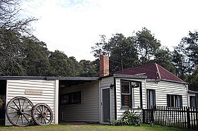 Glenbrook House And Cottage - Accommodation VIC 0