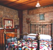 Hamilton's Cottage Collection and Country Gardens - Georges Cottage - Accommodation VIC