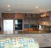 Three Hut Point Waterfront Accommodation - Accommodation VIC