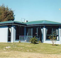 Homelea Accommodation Spa Cottage and Apartments - Accommodation VIC