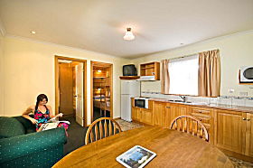 Leisureville Caravan Park - Accommodation VIC 0