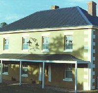 Wilmot Arms Inn - Accommodation VIC