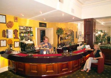Lucas Hotel - Accommodation VIC 3