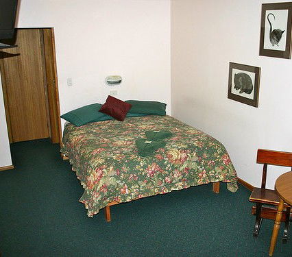 Derwent Bridge Wilderness Hotel - Accommodation VIC 1