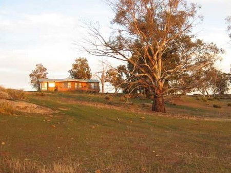 Curringa Farm Accommodation - Accommodation VIC 3