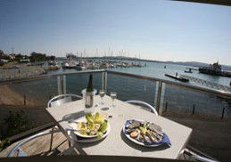 Beauty Point Waterfront Hotel - Accommodation VIC 2