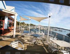 Beauty Point Waterfront Hotel - Accommodation VIC 3