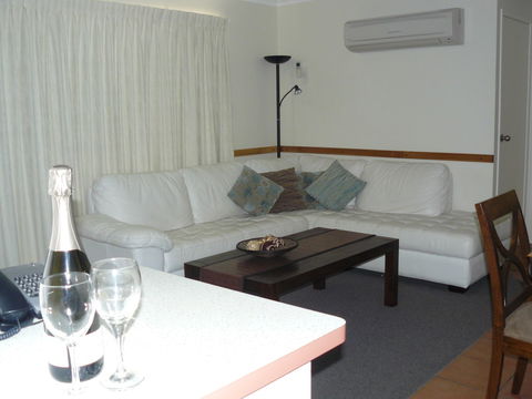 Rainbow Getaway Holiday Apartments - Accommodation VIC 4