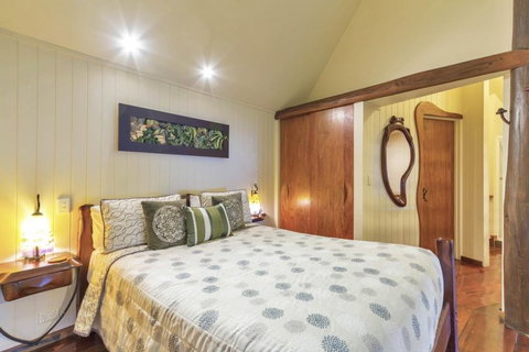 Secrets On The Lake - Accommodation VIC 6