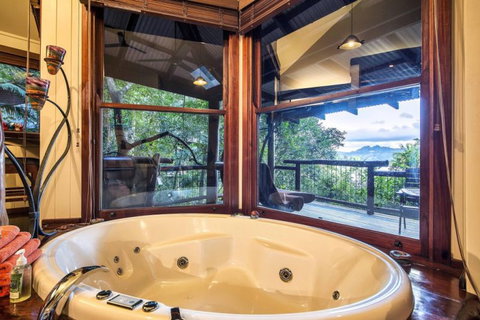 Secrets On The Lake - Accommodation VIC 7