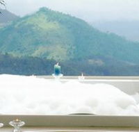 Artisan Spa Views Bed and Breakfast Cottage - Accommodation VIC