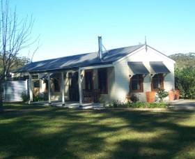 Hillcrest Cottage - Accommodation VIC 0