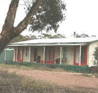 Christmas Tree Cottage - Accommodation VIC
