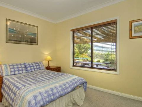 Lavender Views - Accommodation VIC 2
