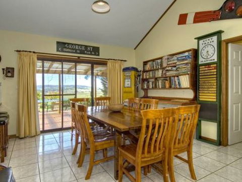 Lavender Views - Accommodation VIC 3