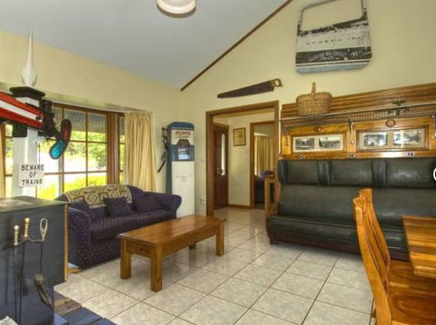 Lavender Views - Accommodation VIC 4