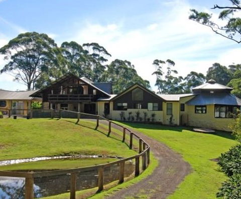 Indooroopilly - Accommodation VIC 1