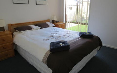 AnchorBell Holiday Apartments - Accommodation VIC 4
