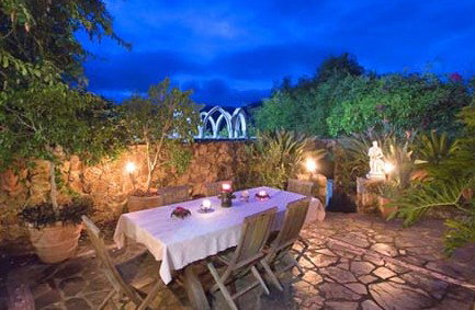 Castle On The Hill Bed And Breakfast - Accommodation VIC 2