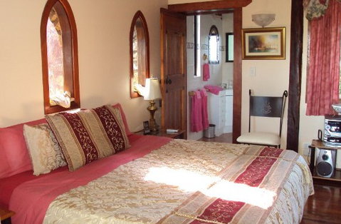 Castle On The Hill Bed And Breakfast - Accommodation VIC 4