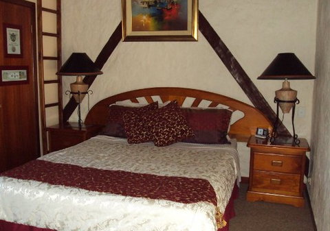 Castle On The Hill Bed And Breakfast - Accommodation VIC 5